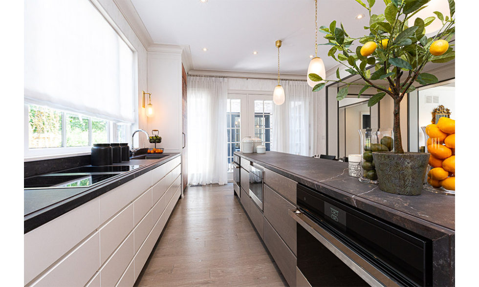 How Brian Gluckstein Designed This Striking Hidden Kitchen Gluckstein Home Gluckstein Elements