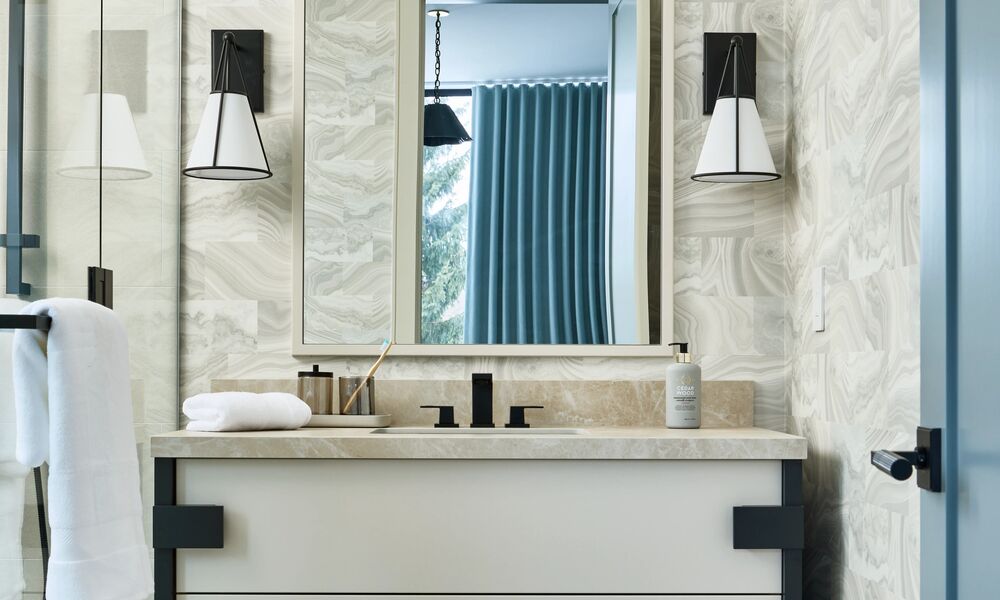 Easy Ideas for a Weekend Bathroom Makeover