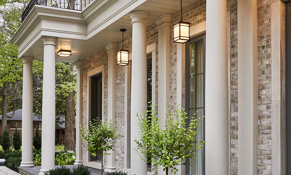 How to Boost Your Curb Appeal With Outdoor Lighting