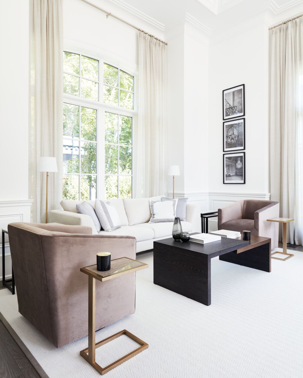 Calm neutral living room design