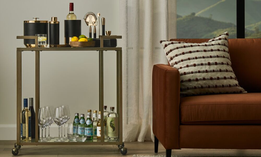 How to set up the ultimate home bar