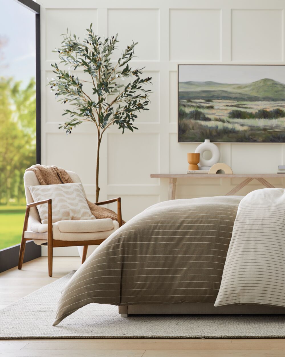 GlucksteinHome neutral bedroom ideas