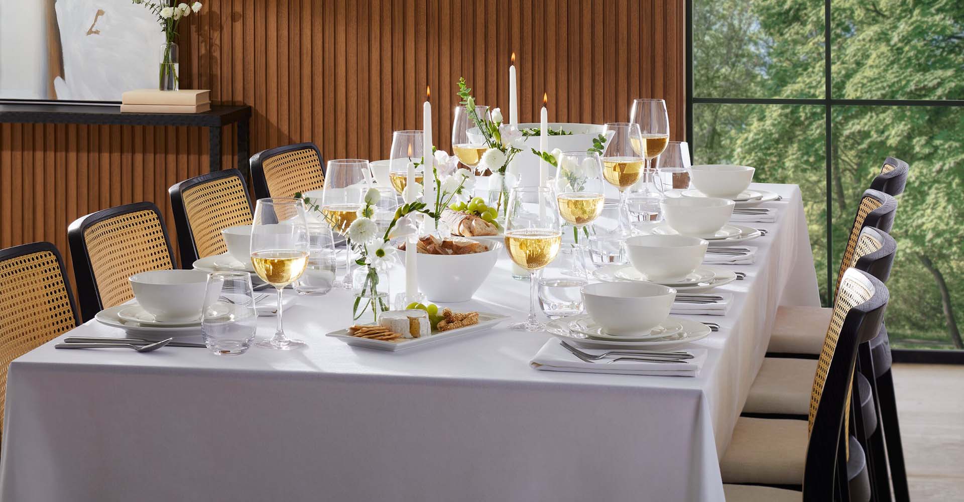 Gluckstein Home | Plaza Duvet Cover Set GlucksteinHome dining tablescape