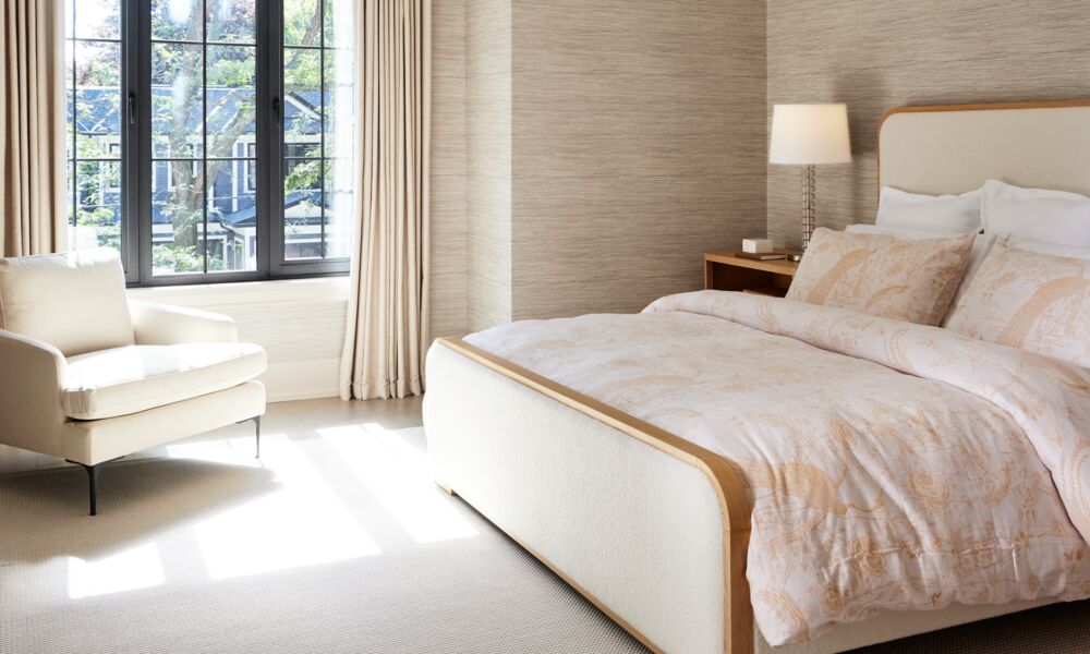 4 Ways to Make a Bedroom Look Luxurious Without the Splurge