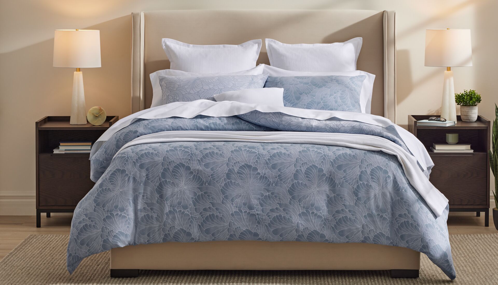 GlucksteinHome Clara bedding collection in blue