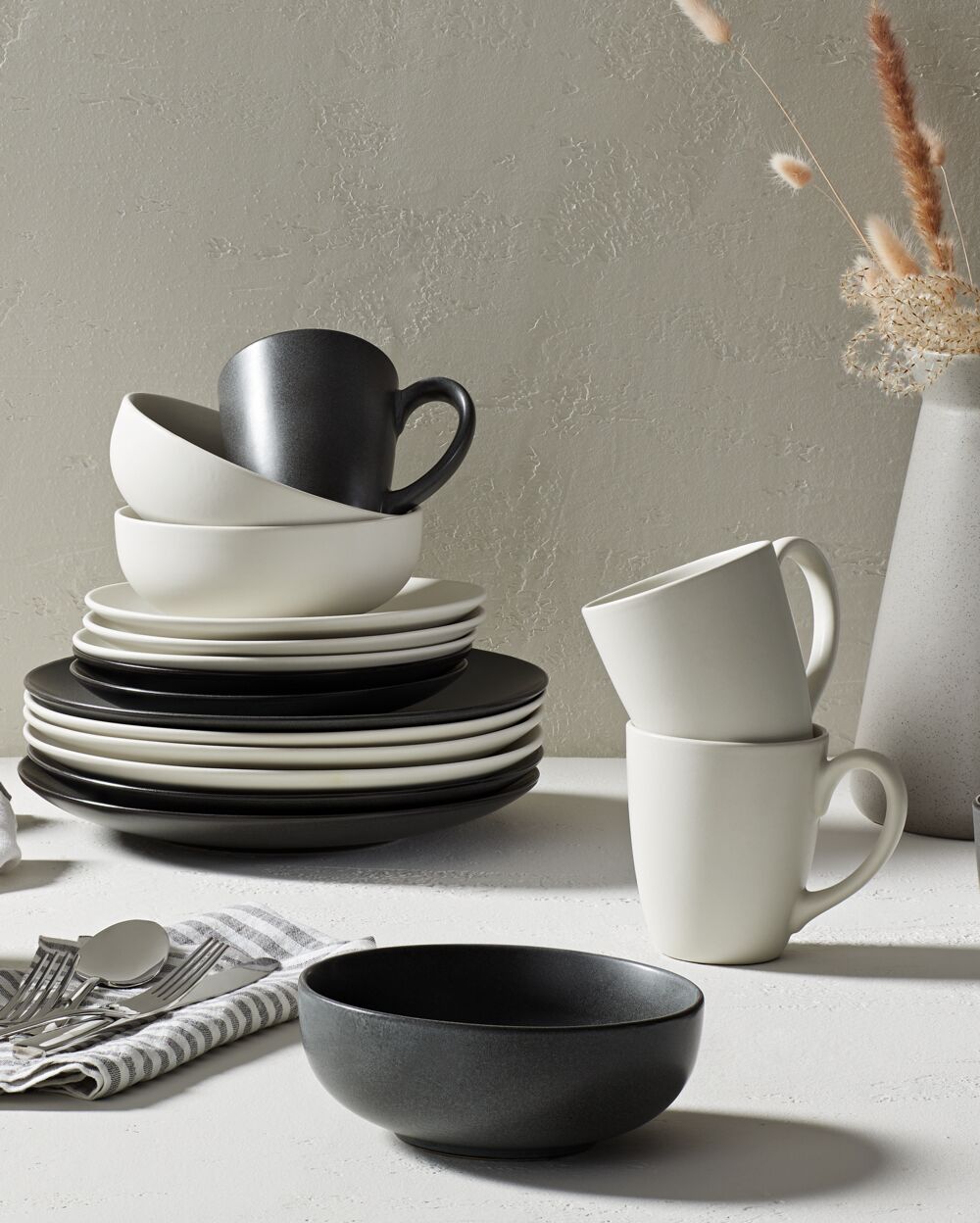 How to start a supper club with friends GlucksteinHome Logan dinnerware