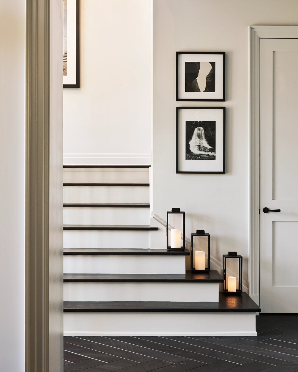 Cozy contemporary staircase design idea Brian Gluckstein
