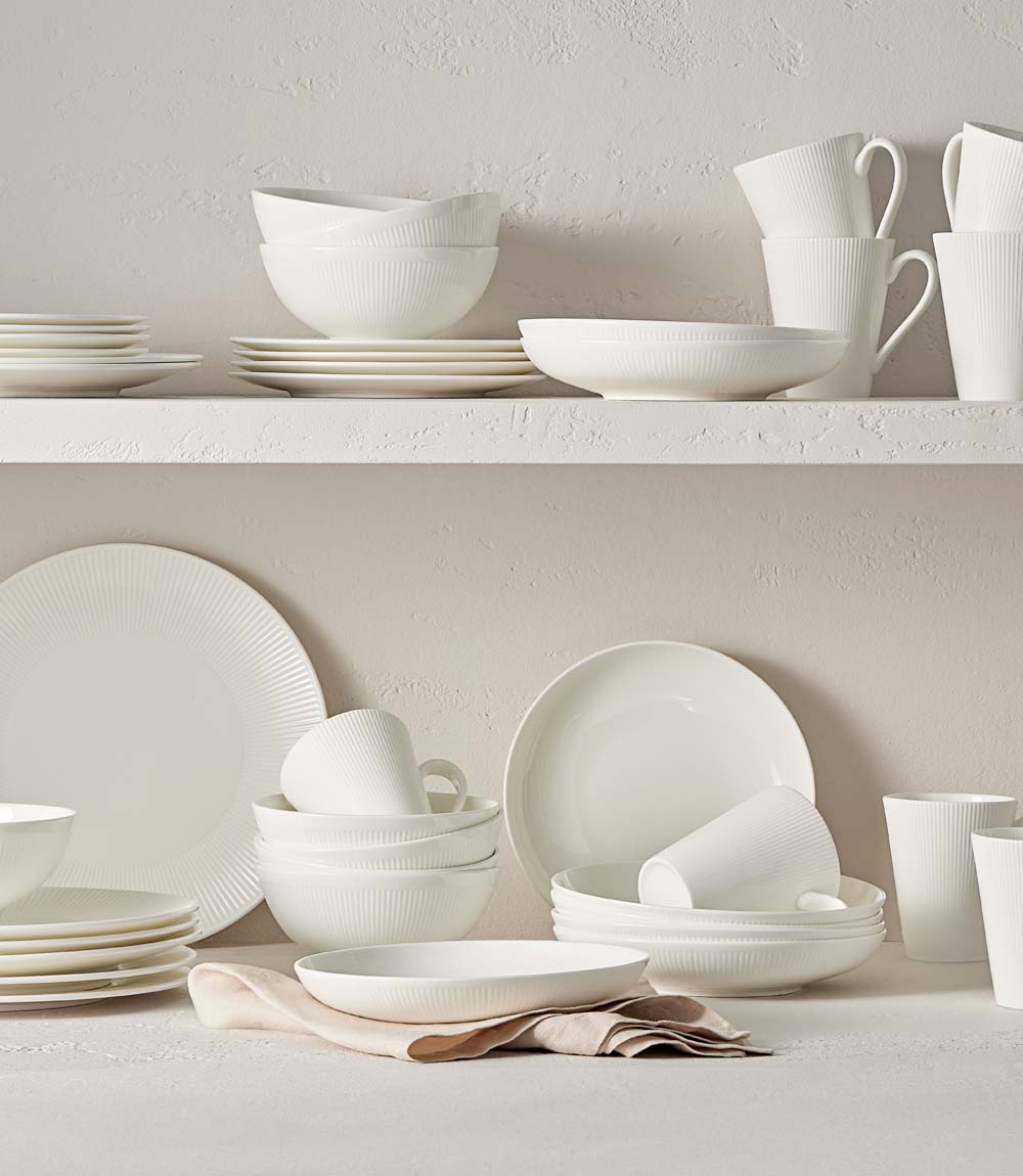 GlucksteinHome Delphine 40-piece dinnerware set