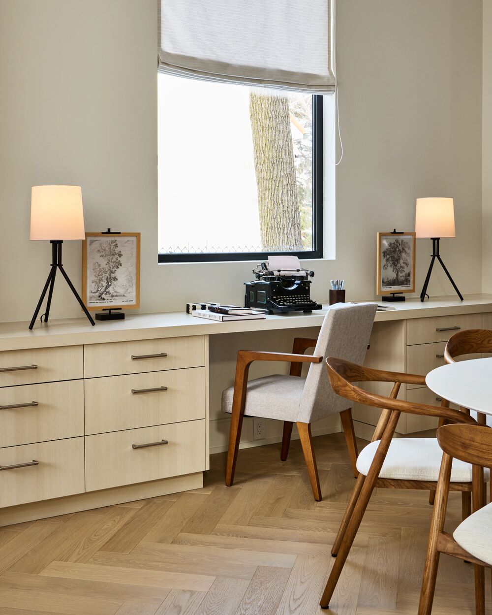 Open concept lighting tips GlucksteinElements Langley table lamp