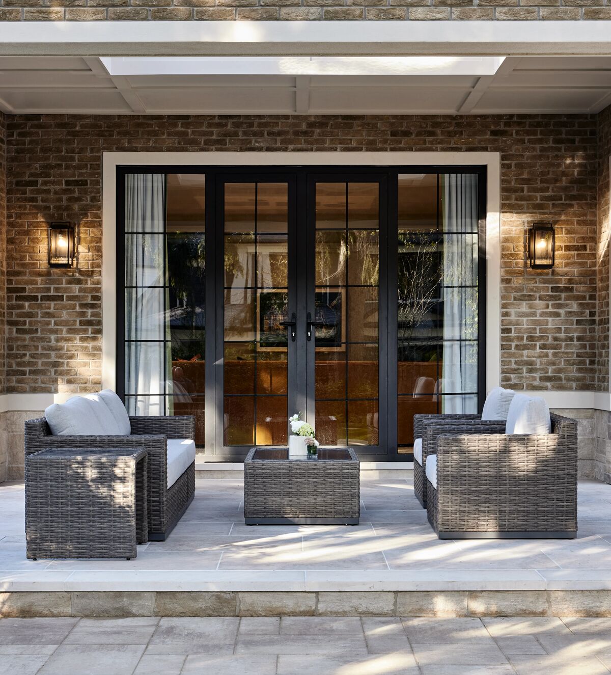 GlucksteinElements Rockwell outdoor lighting