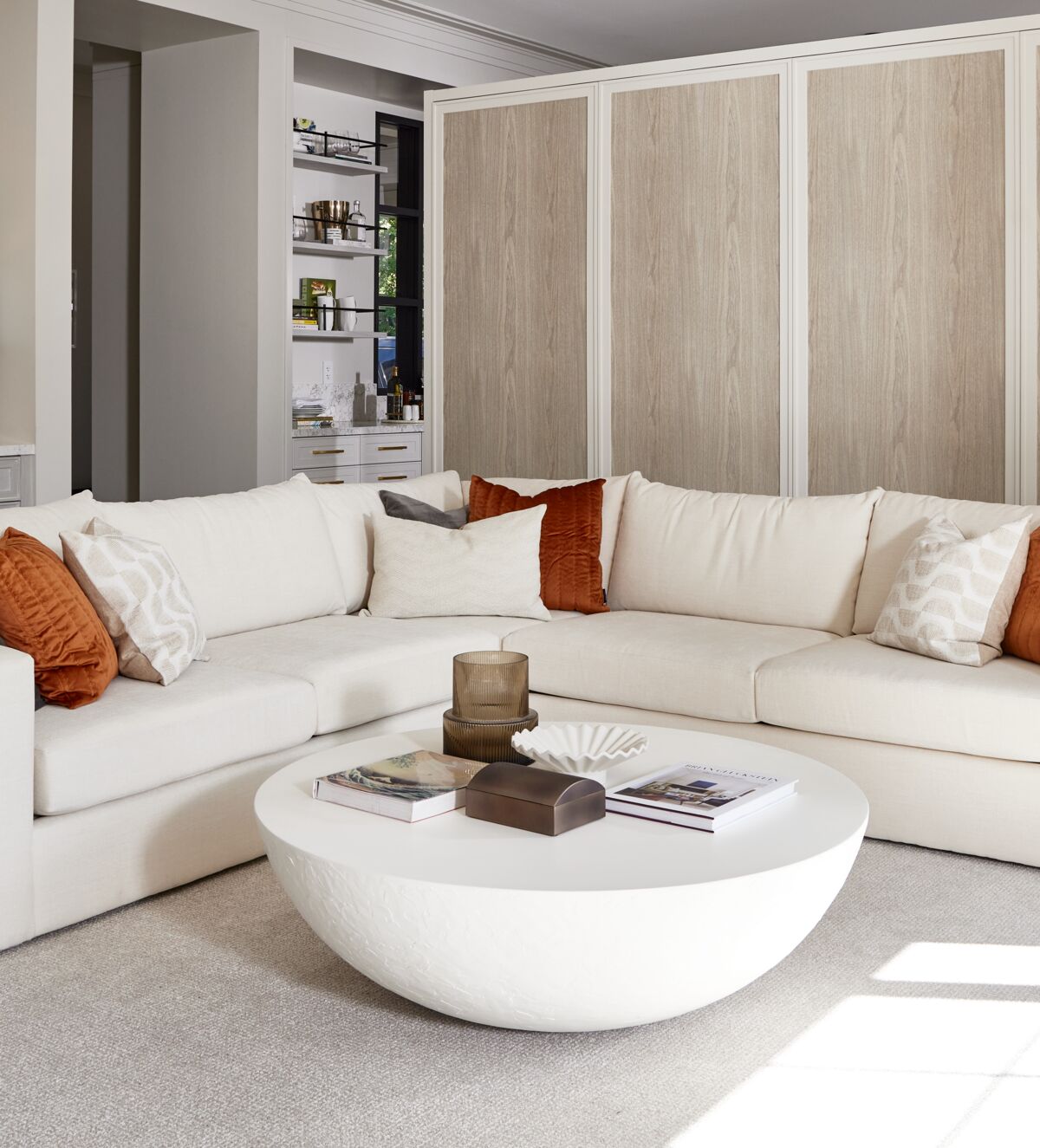 How to style your coffee table GlucksteinHome guide