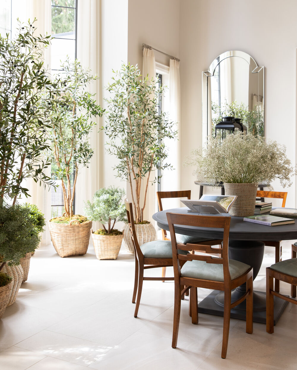 Simple ways to create a warm first impression