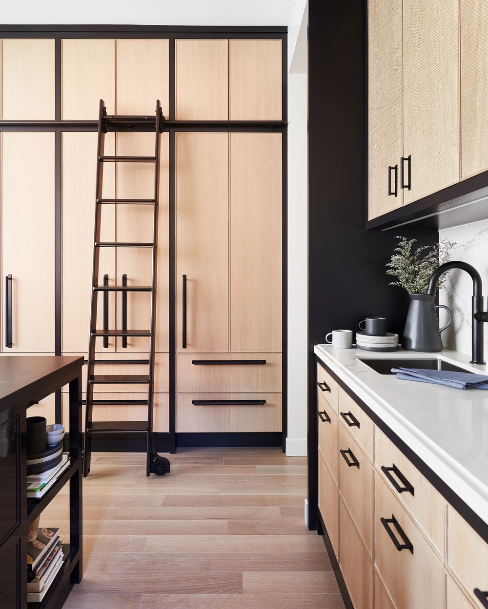 How to mix wood tones with texture and grain GlucksteinHome